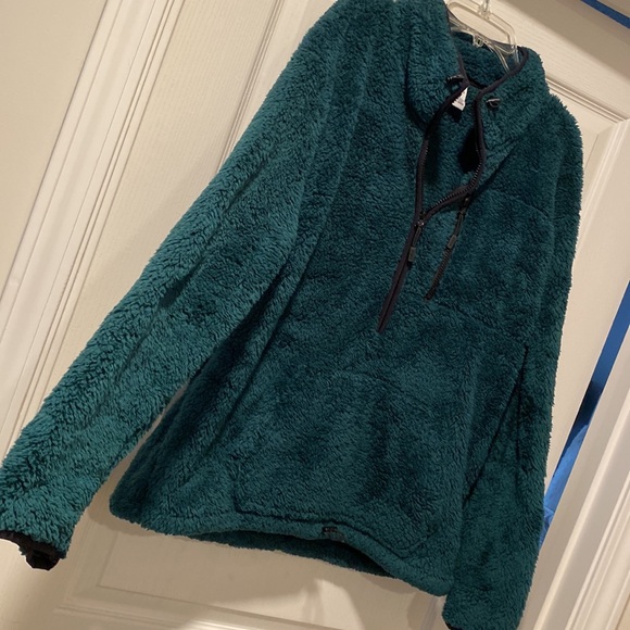 NWOT Victoria’s Secret PINK M Green Teddy Fleece Pullover - Picture 6 of 8